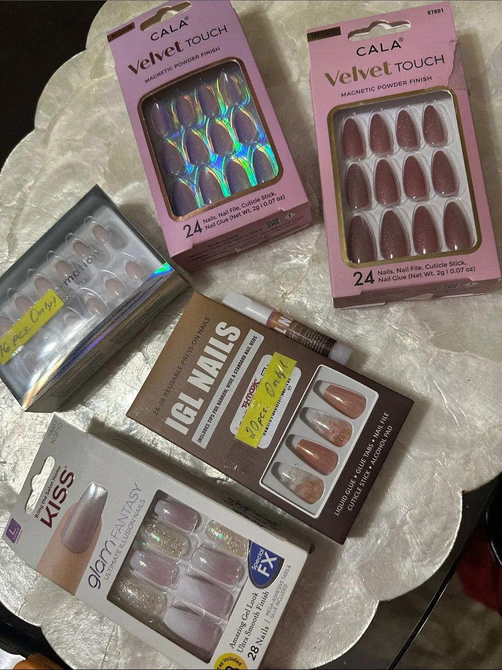 5 Press-On Nail Sets.